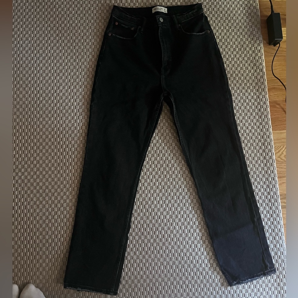 Abercrombie & Fitch Women’s ankle straight ultra high rise black jeans
